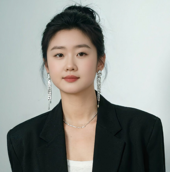 万书馨-会计助理